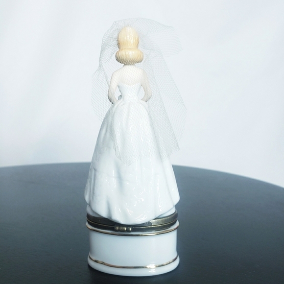 Wedding Day Barbie Porcelain Hinged Box PHB Midwest Trinket - Picture 4 of 14